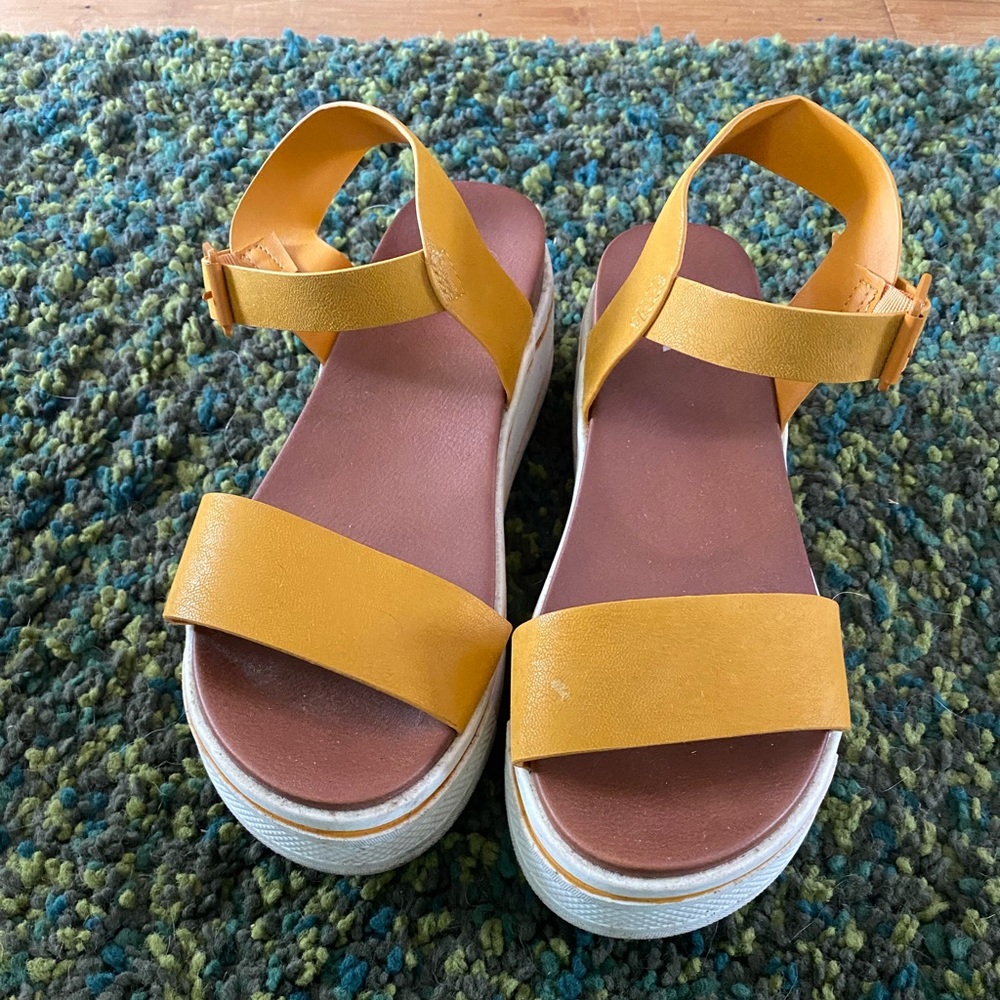 Mia mustard yellow platform sandal